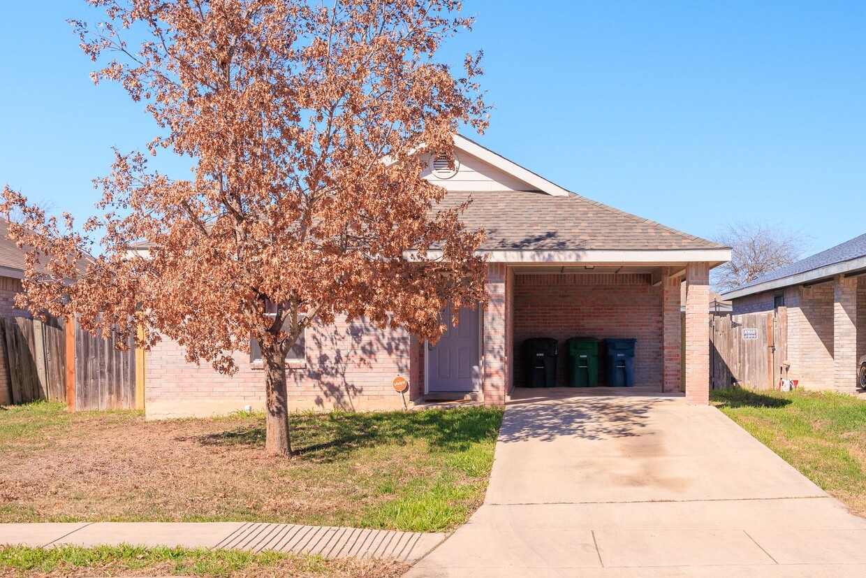 Minutes From Lackland AFB!! House Rental in San Antonio, TX