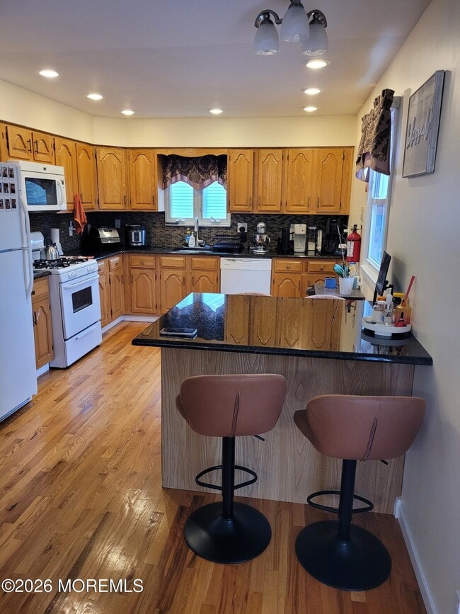 Building Photo - 5 Peach Tree Rd