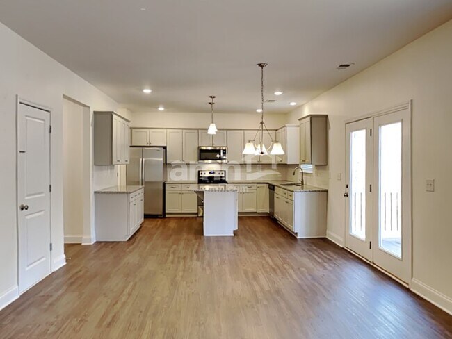 Foto del edificio - 3597 Okelly Dr