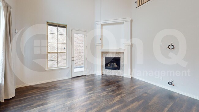 Foto del edificio - 456 Renaissance Ln