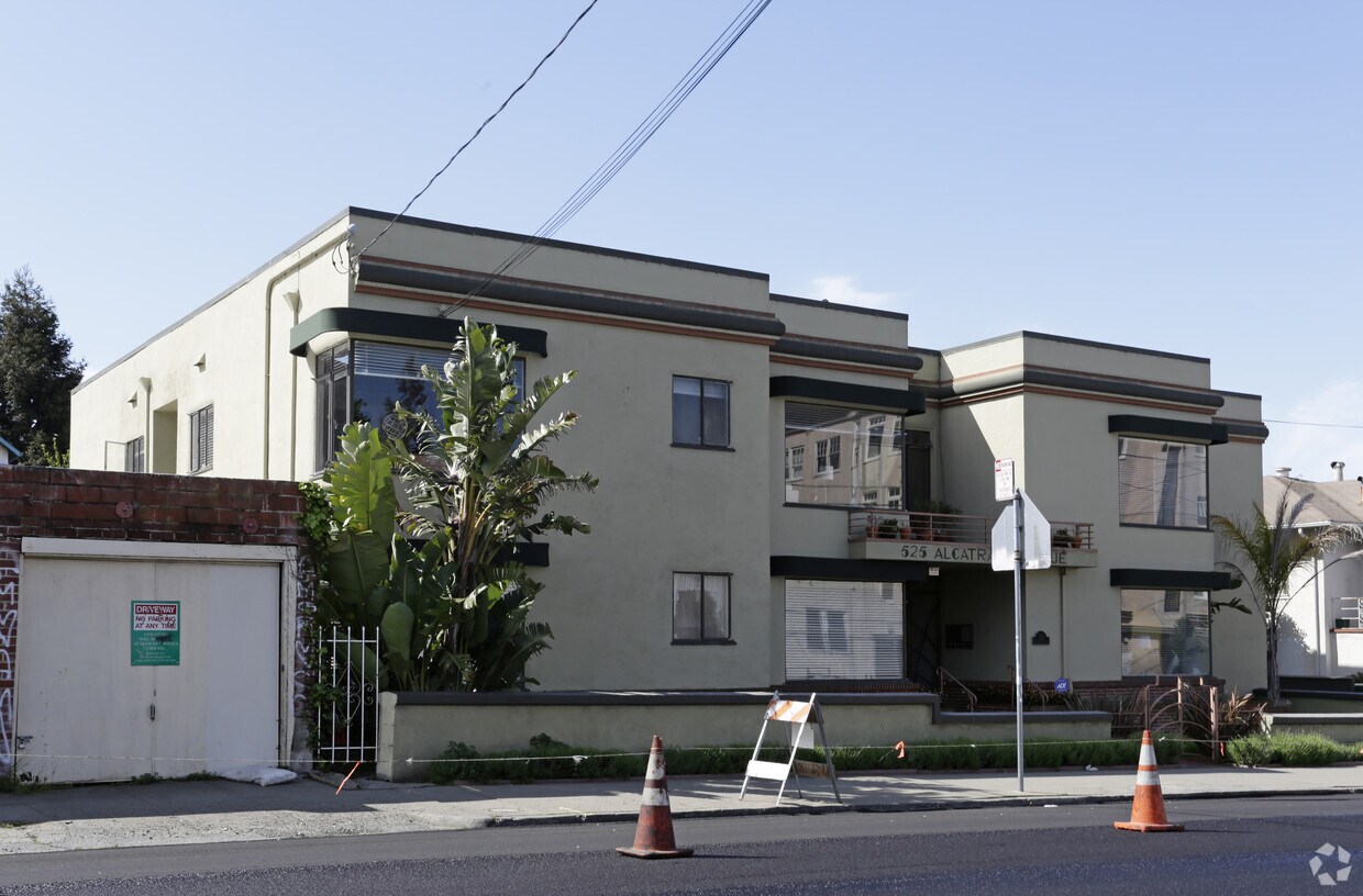 Primary Photo - 525 Alcatraz Ave