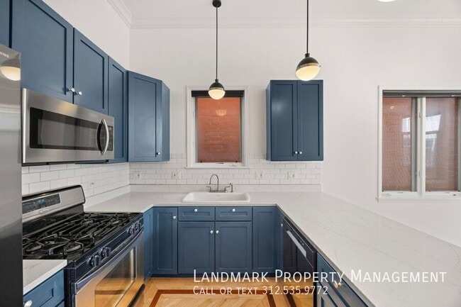 Photo - 1755 N Artesian Ave Apartment