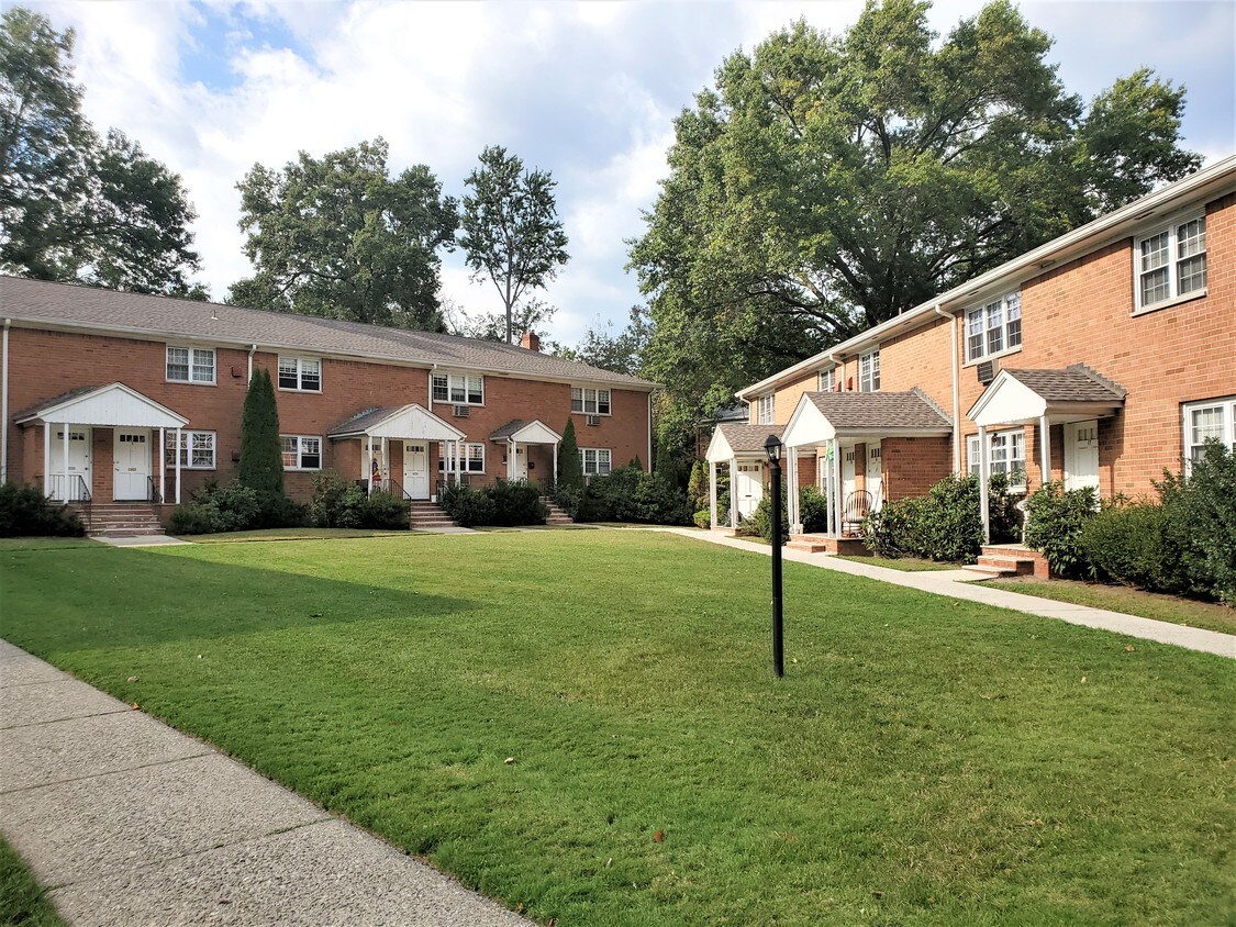 1 Lindley Ave Unit 1, Tenafly, NJ 07670 Condo for Rent in Tenafly, NJ