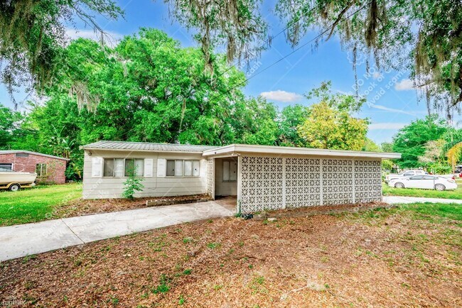 Foto del edificio - 4 br, 2 bath House - 808 W Hamlin St