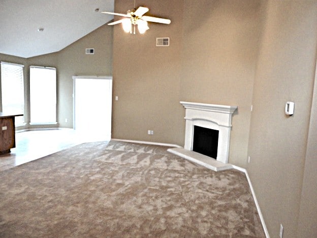 Building Photo - 10613 Big Oak Dr