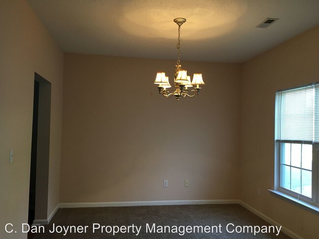 Foto del edificio - 4 br, 2.5 bath House - 112 Shelby Ct