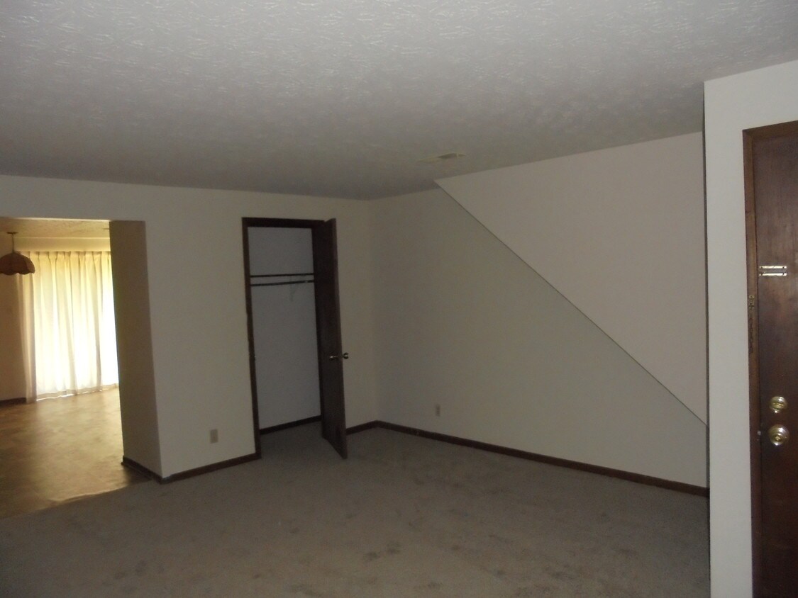 299 N Illinois Ave Unit e, Oak Ridge, TN 37830 299 N Illinois Ave Oak Ridge, TN