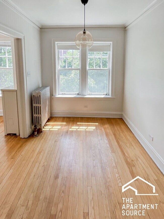 Photo - 1614 W Sunnyside Ave Apartment