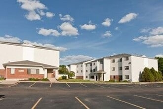 Building Photo - 3404 Queen Dr SW