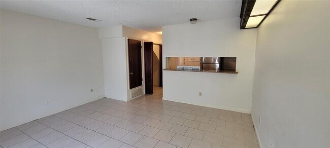 Foto del edificio - 1221 Hopkins St