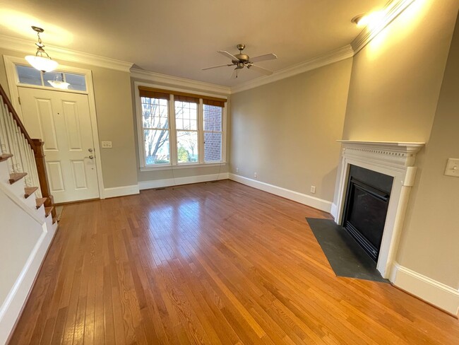 Foto del edificio - Charming 3br - 3ba in Davis Park, perfect ...