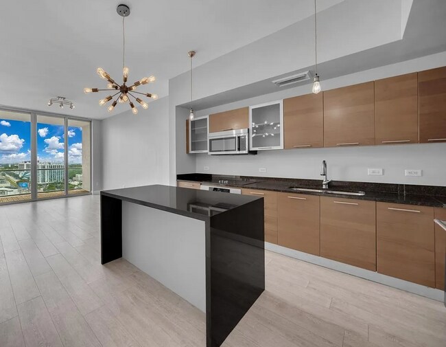 Foto del edificio - 3470 E Coast Ave