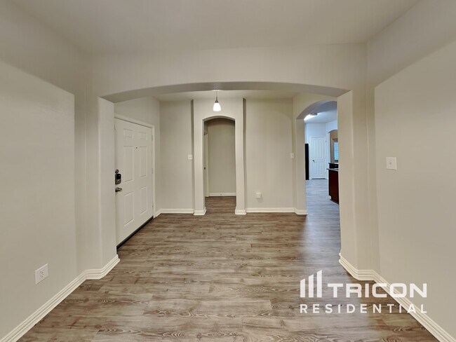 Foto del edificio - 607 Pewitt Ln