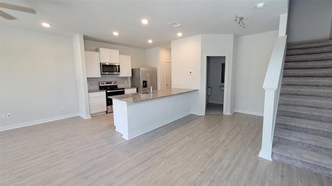 Foto del edificio - 605 W South St