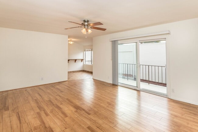 Building Photo - 1336 Centinela Ave