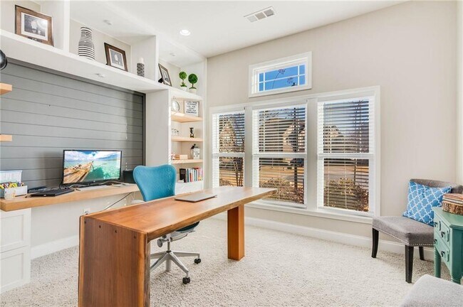 Foto del edificio - 1855 Kingsbury Dr