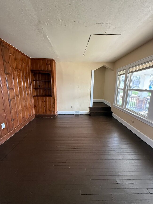 Foto del edificio - 4bd Single Collinwood Water/Sewer Included Section 8 MOVE-IN SPECIAL FOR PERMANENT VOUCHERS
