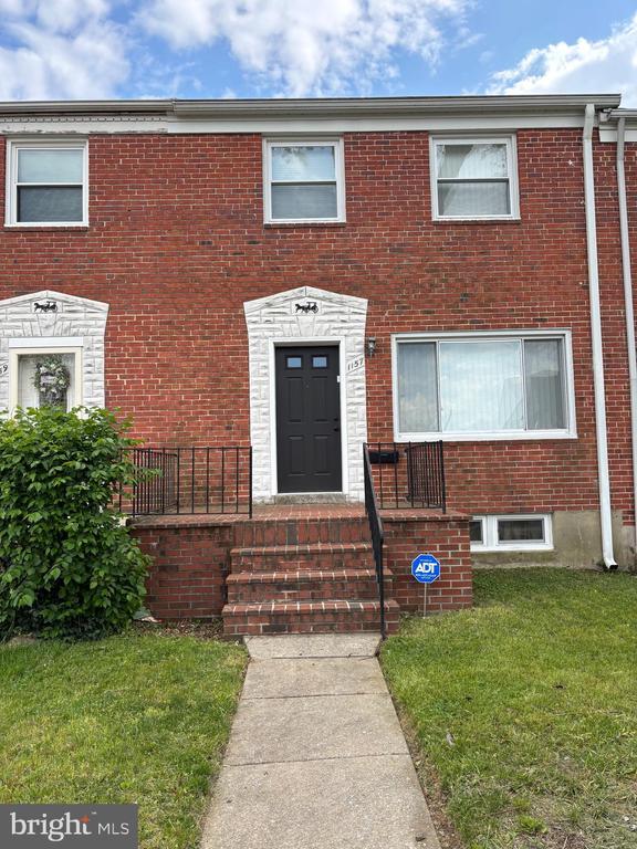 Foto principal - 1157 Sherwood Ave