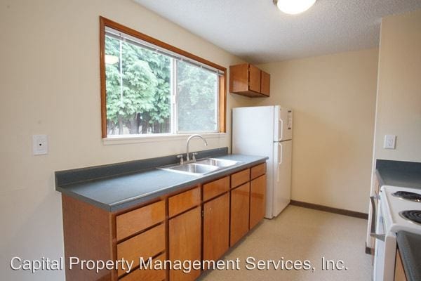 Building Photo - 3624 N Borthwick Ave