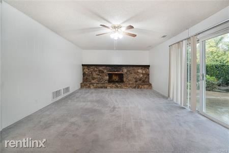 Building Photo - 5 br, 3 bath House - 13572 Carroll Way