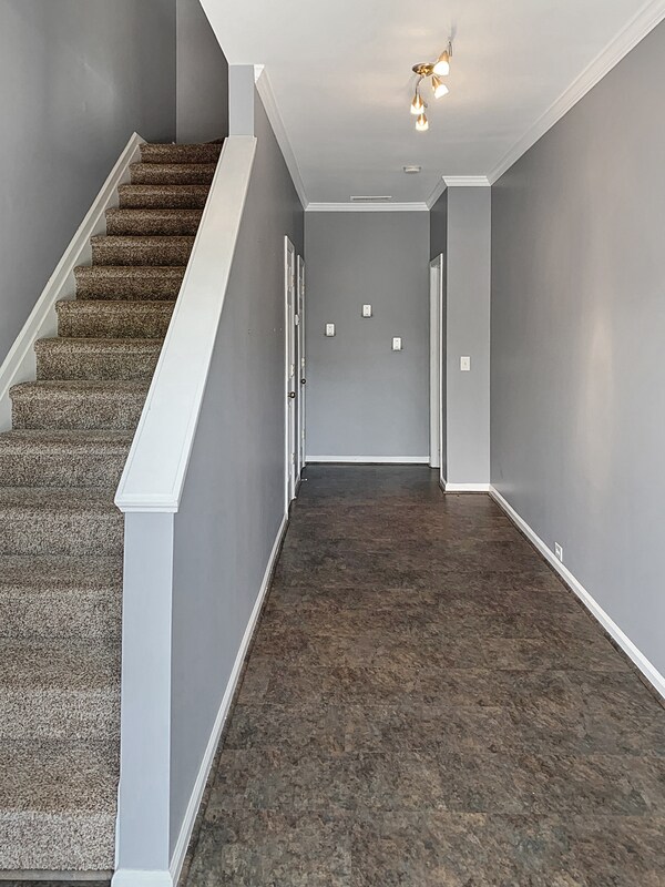 Building Photo - 23 Annacey Pl