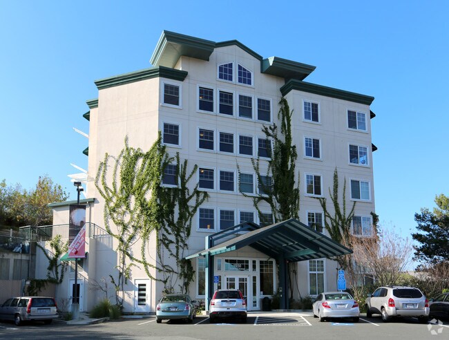 Sycamore Hills By The Bay Apartments Sycamore Hills By The Bay Apartments