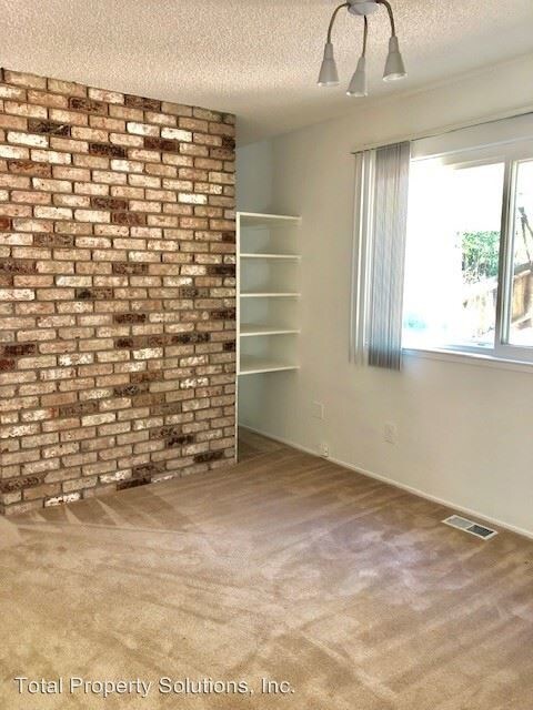 Building Photo - 3 br, 2.5 bath House - 2064 Morello Ave
