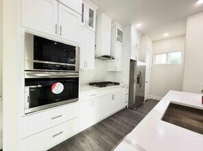 Building Photo - 6715 St Augustine St