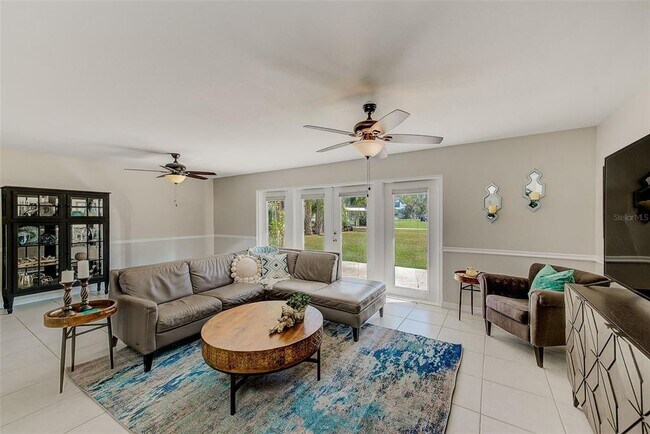 Foto del edificio - 7195 Augusta Blvd