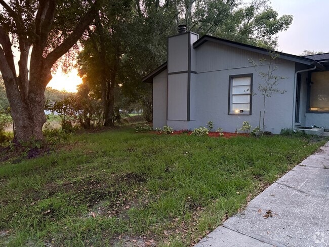 Building Photo - 316 E Daughtery Rd