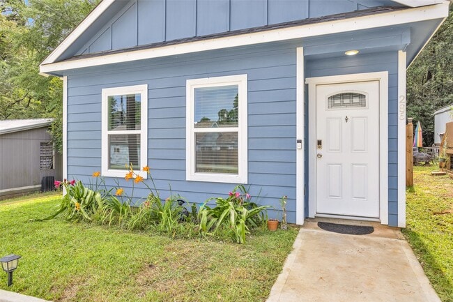 Foto del edificio - 286 Westchase St