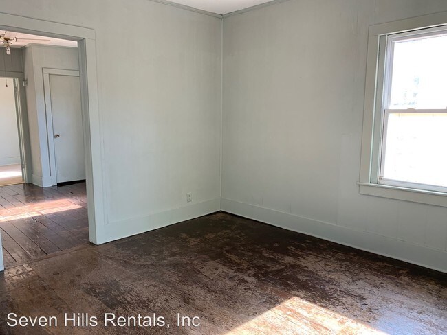 Building Photo - 3 br, 1 bath House - 14 Davis Street