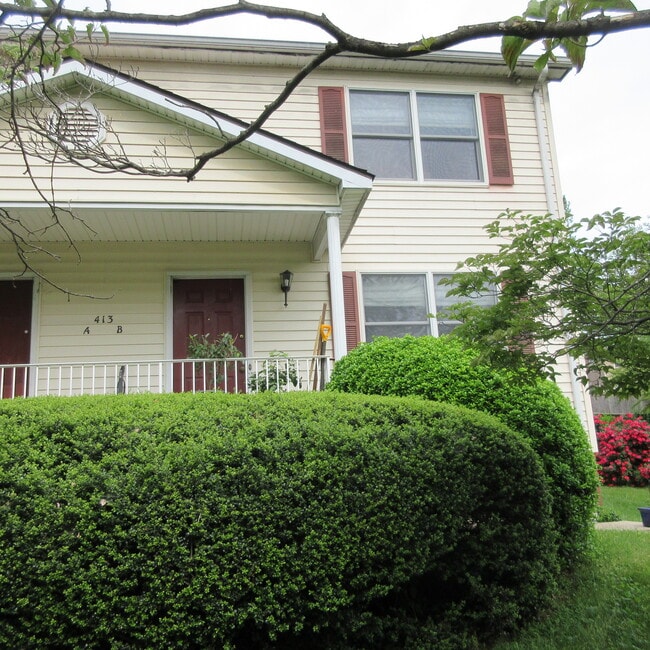 Foto del edificio - 413 Meade Ave
