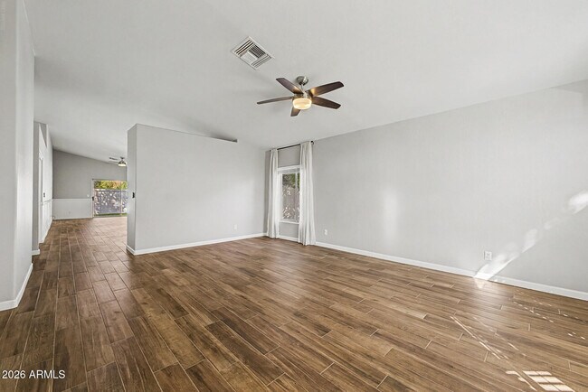 Building Photo - 1321 N Malibu Ln