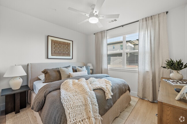 1BR, 1BA - 790SF - Bedroom - The Dawson on 360