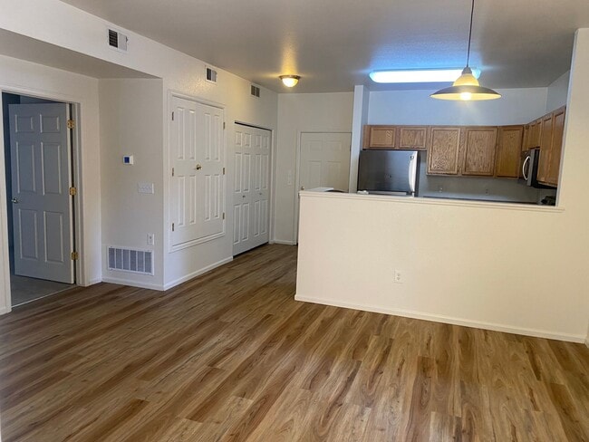 Building Photo - 2541 S Bahama Cir