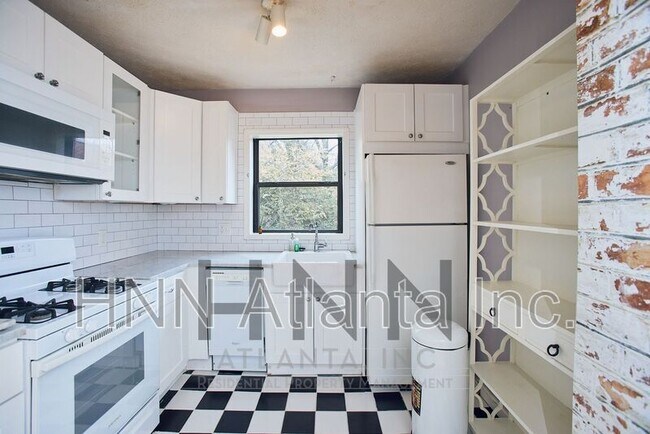 Foto del edificio - 706 Argonne Ave NE