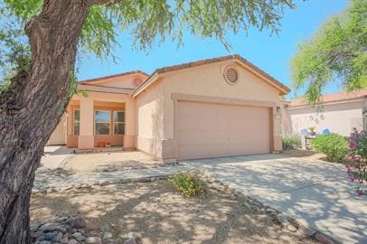 Building Photo - Rancho Sahuarita!!