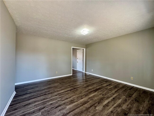 Foto del edificio - 1222 Kienast Dr