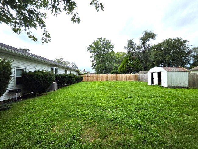 Building Photo - 1209 Belmont Ave