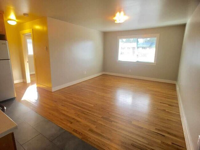 Foto del edificio - 2700 SE Stark St