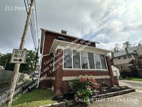 Building Photo - 211 Park St