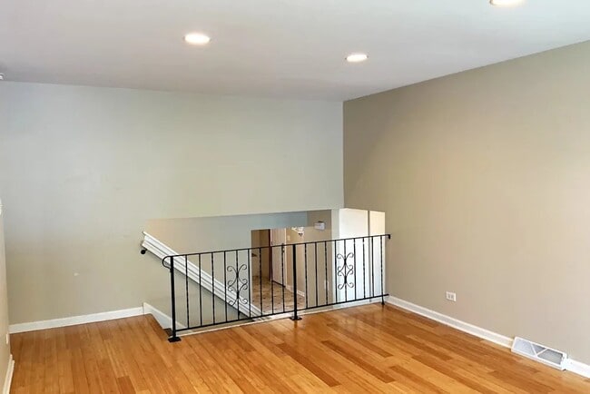 Foto del edificio - 4331 Scott St