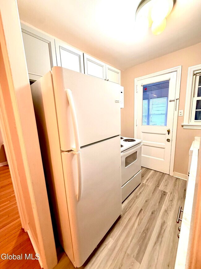 Foto del edificio - 2224 Crescent Rd