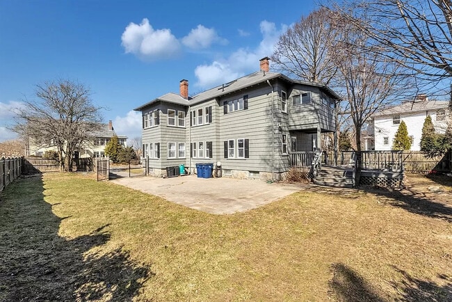 Yard - 16 Pierpont Rd