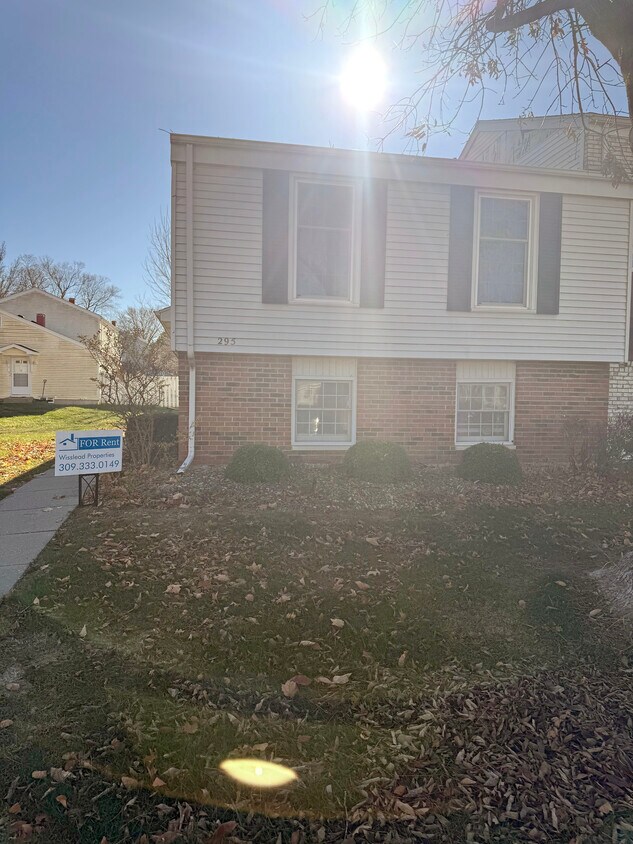 Foto principal - 295 Jamestown Rd