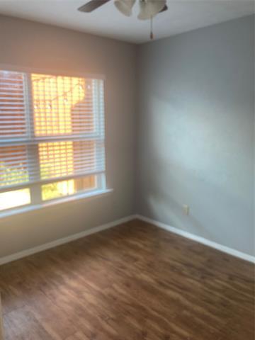 Foto del edificio - 240 Rolling Hills Pl
