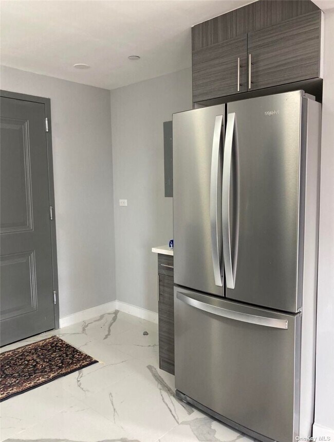 Building Photo - 70-09 45th Ave