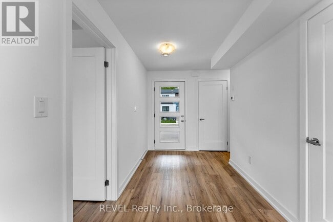 Building Photo - 622 - 4263 FOURTH AVENUE