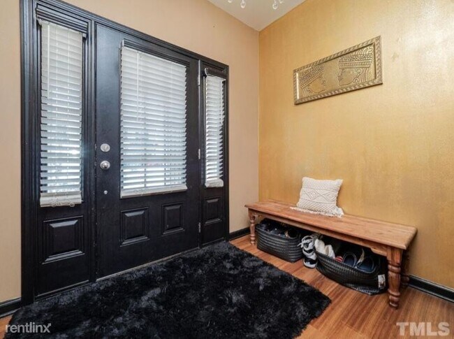 Building Photo - 3 br, 3 bath Townhome - 2905 Benevolence dr